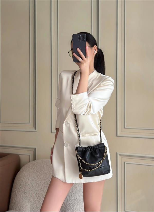 2026127215210890 600